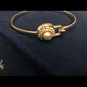 Pearl bangle